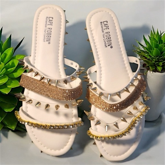 Cape Robbin Xtreme Studded Women’s Sandals - Picture 15 of 16